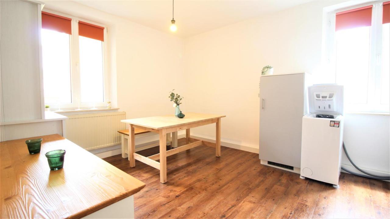 Zentral Wohnen - Inkl. Privatem Stellplatz Apartment Вюрцбург Екстериор снимка