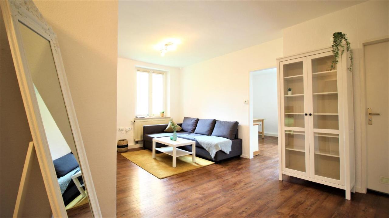 Zentral Wohnen - Inkl. Privatem Stellplatz Apartment Вюрцбург Екстериор снимка