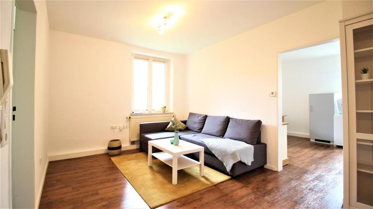 Zentral Wohnen - Inkl. Privatem Stellplatz Apartment Вюрцбург Екстериор снимка