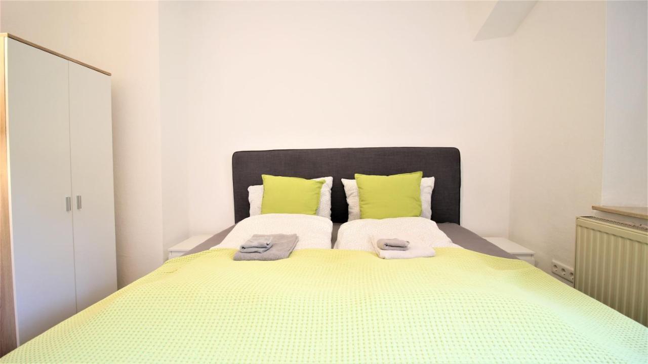 Zentral Wohnen - Inkl. Privatem Stellplatz Apartment Вюрцбург Екстериор снимка