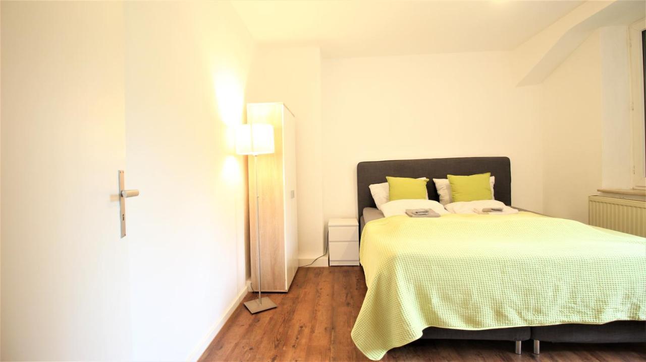 Zentral Wohnen - Inkl. Privatem Stellplatz Apartment Вюрцбург Екстериор снимка