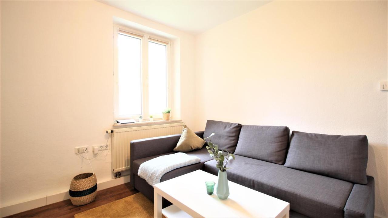 Zentral Wohnen - Inkl. Privatem Stellplatz Apartment Вюрцбург Екстериор снимка